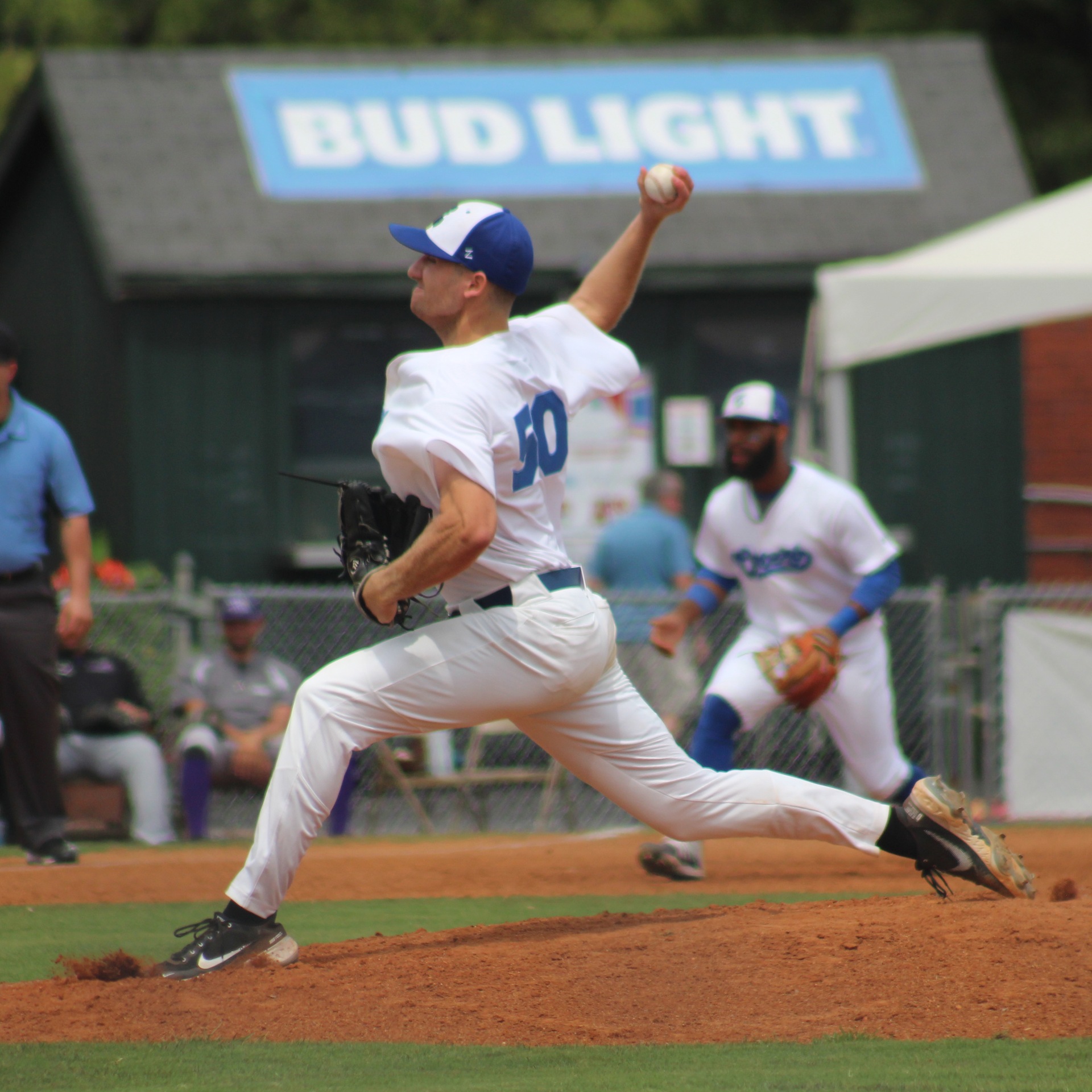 The Evansville Otters have announced that starting pitcher Tim Holdgrafer has been signed by the Kansas City Royals.